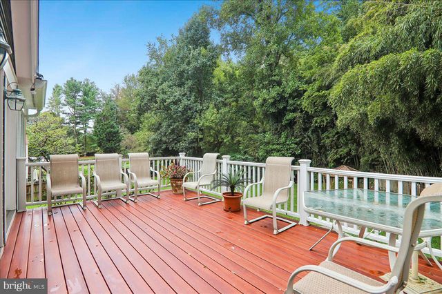 9612 KENTSDALE DR, Potomac, MD 20854