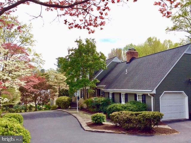 9612 KENTSDALE DR, Potomac, MD 20854