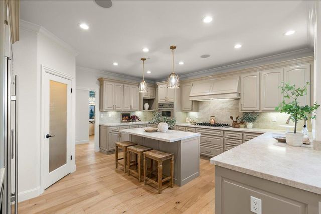 1750 Vista Del Sur, Gilroy, CA 95020