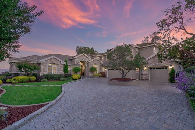 1750 Vista Del Sur, Gilroy, CA 95020