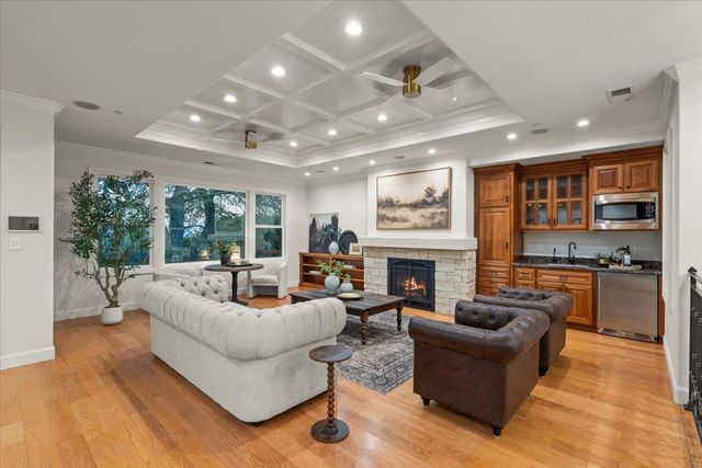 1750 Vista Del Sur, Gilroy, CA 95020