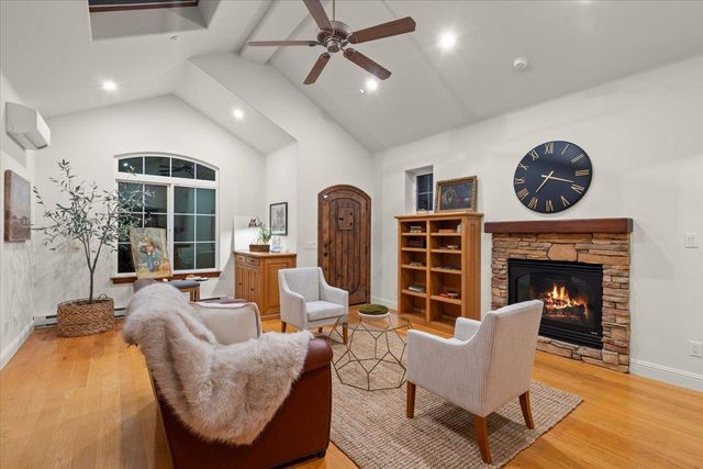 1750 Vista Del Sur, Gilroy, CA 95020