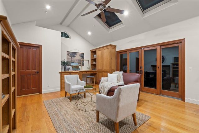 1750 Vista Del Sur, Gilroy, CA 95020