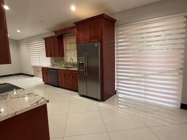 9141 NW 152nd Street, Miami Lakes, FL 33018