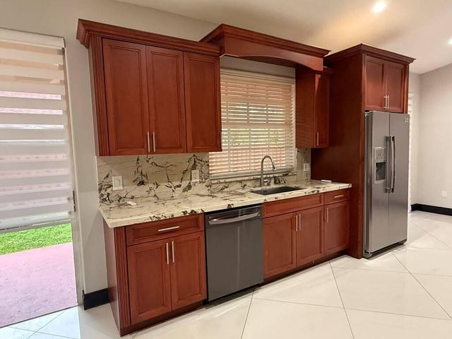 9141 NW 152nd Street, Miami Lakes, FL 33018