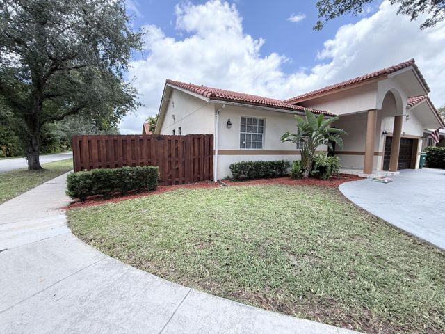 9141 NW 152nd Street, Miami Lakes, FL 33018