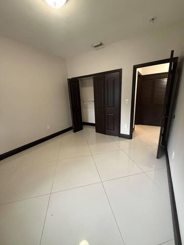 9141 NW 152nd Street, Miami Lakes, FL 33018