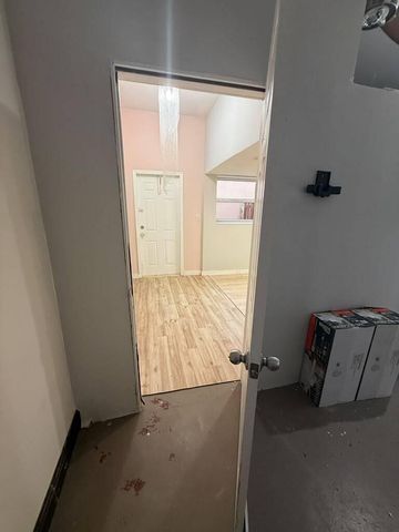 9141 NW 152nd Street, Miami Lakes, FL 33018