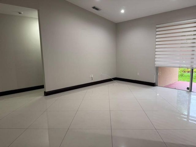 9141 NW 152nd Street, Miami Lakes, FL 33018
