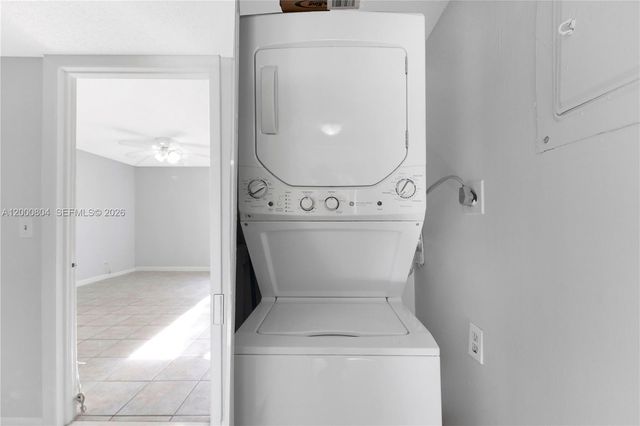 1799 Fairview Villas Dr 1, Palm Springs, FL 33406