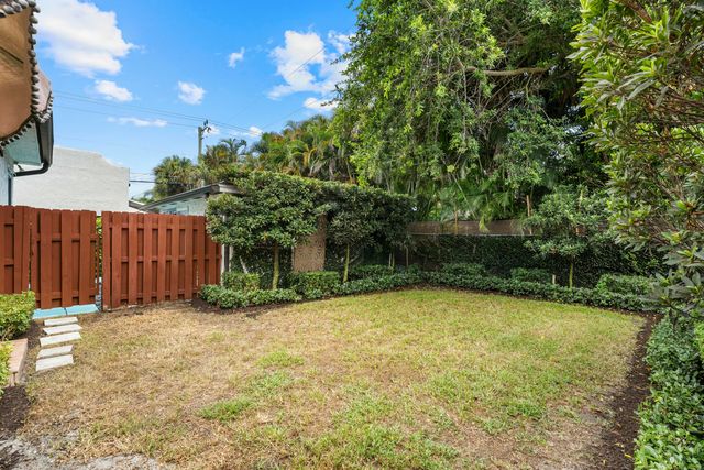 416 WESTWOOD Road, West Palm Beach, FL 33401