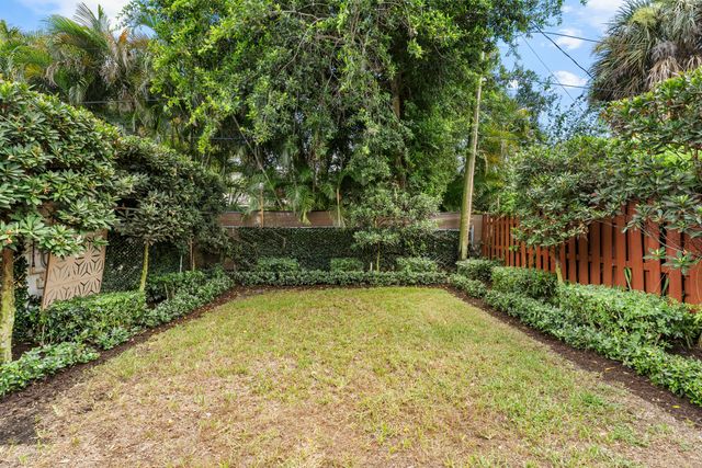 416 WESTWOOD Road, West Palm Beach, FL 33401
