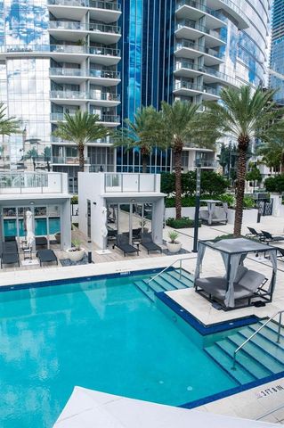 851 NE 1st Ave 1811, Miami, FL 33132