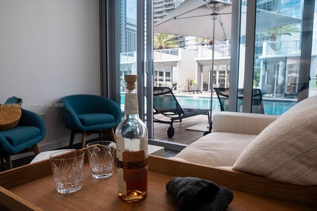 851 NE 1st Ave 1811, Miami, FL 33132