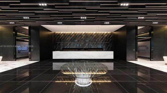 851 NE 1st Ave 1811, Miami, FL 33132