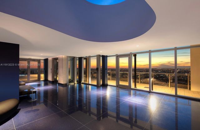 851 NE 1st Ave 1811, Miami, FL 33132