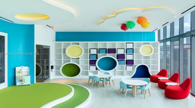 851 NE 1st Ave 1811, Miami, FL 33132