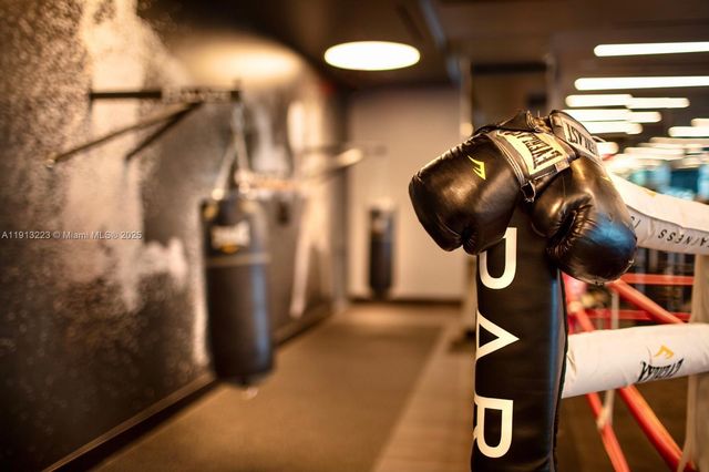 851 NE 1st Ave 1811, Miami, FL 33132