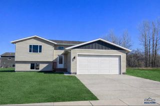 4044 MAGNUM RD, Rapid City, SD 57703