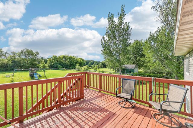 40042 Harvester Avenue, North Branch, MN 55056
