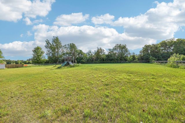 40042 Harvester Avenue, North Branch, MN 55056