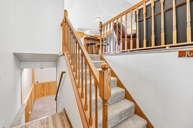 40042 Harvester Avenue, North Branch, MN 55056