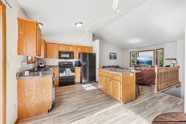 40042 Harvester Avenue, North Branch, MN 55056