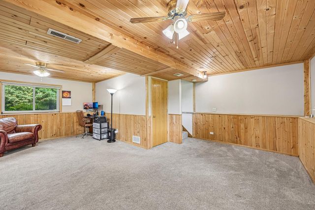 40042 Harvester Avenue, North Branch, MN 55056