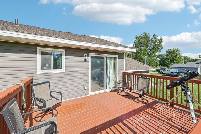 40042 Harvester Avenue, North Branch, MN 55056