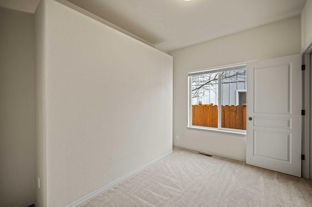 20627 White Dove Lane, Bend, OR 97702