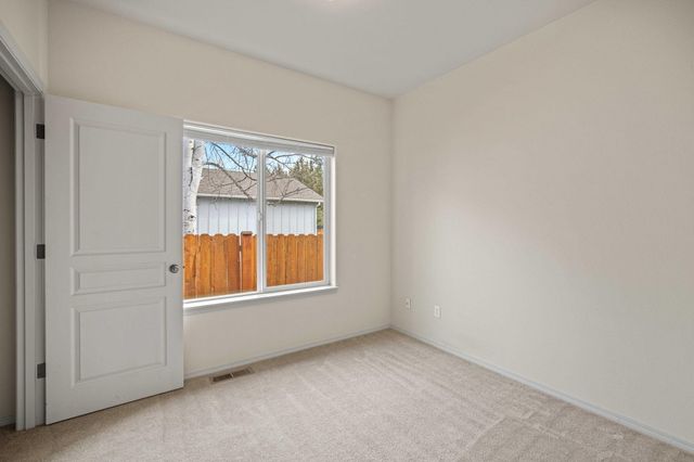 20627 White Dove Lane, Bend, OR 97702