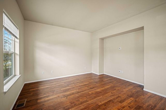 20627 White Dove Lane, Bend, OR 97702