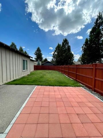 20627 White Dove Lane, Bend, OR 97702