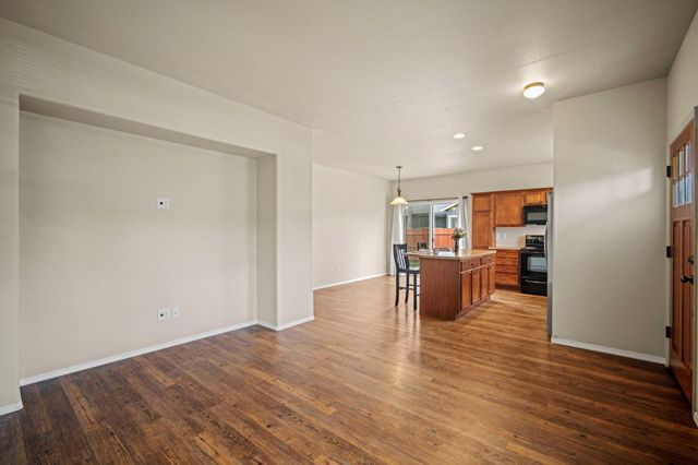 20627 White Dove Lane, Bend, OR 97702