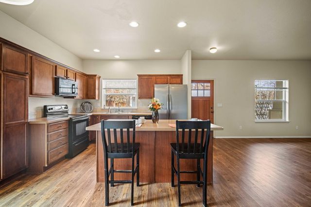 20627 White Dove Lane, Bend, OR 97702