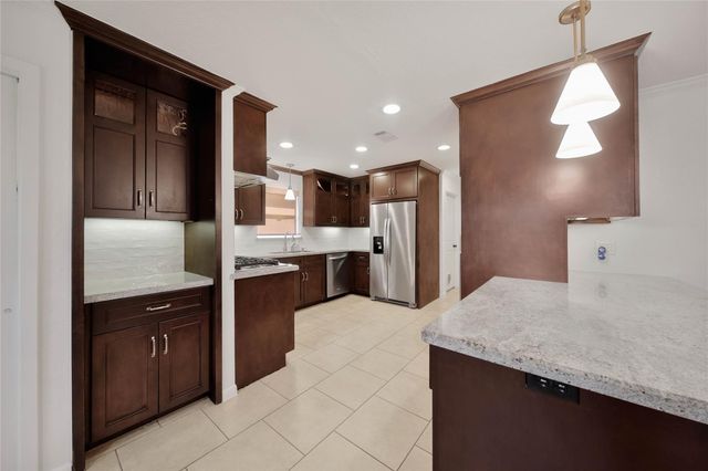 2414 Tannehill Drive, Houston, TX 77008
