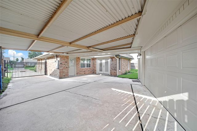 2414 Tannehill Drive, Houston, TX 77008