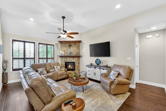 316 Village Creek Drive, Mckinney, TX 75071