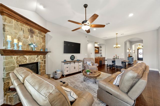 316 Village Creek Drive, Mckinney, TX 75071