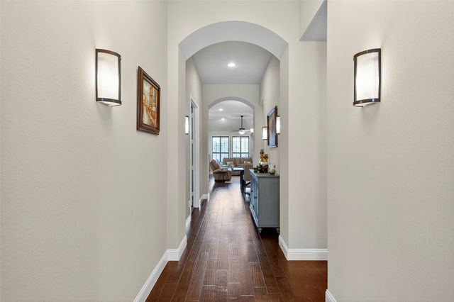 316 Village Creek Drive, Mckinney, TX 75071