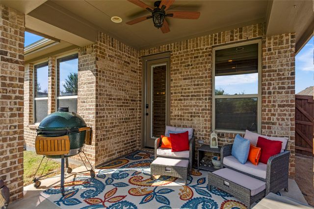 316 Village Creek Drive, Mckinney, TX 75071