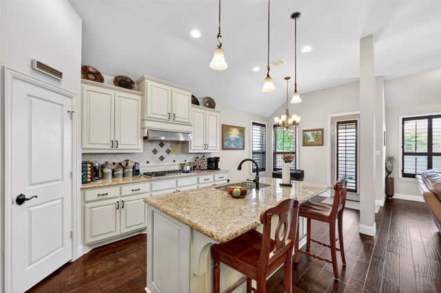 316 Village Creek Drive, Mckinney, TX 75071