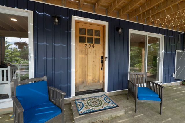 294 Reservoir Drive, Weare, NH 03281