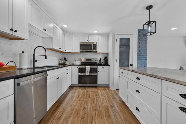 294 Reservoir Drive, Weare, NH 03281