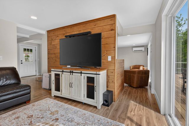 294 Reservoir Drive, Weare, NH 03281
