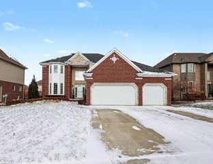 18011 Humber Bridge Drive, Macomb Twp, MI 48042