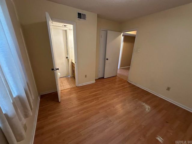 10 Summerhill Court, Little Rock, AR 72211