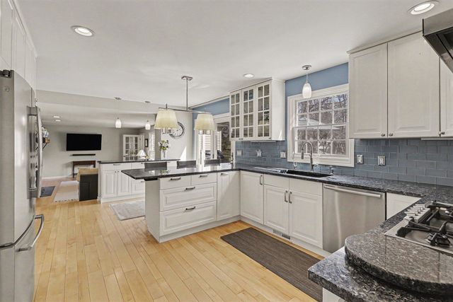 5589 Tanglewood Drive, Ann Arbor, MI 48105