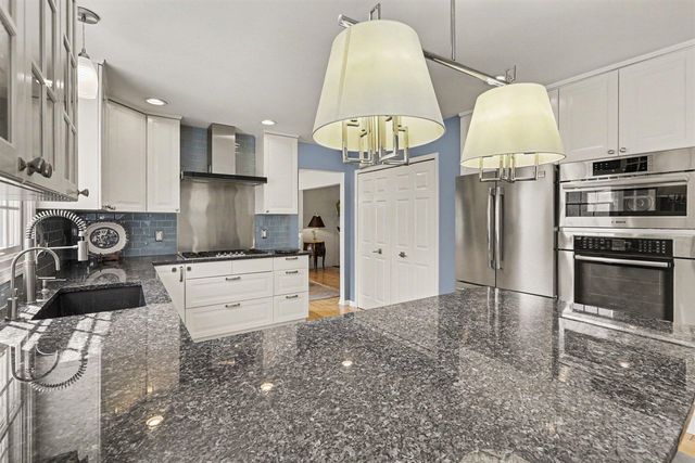 5589 Tanglewood Drive, Ann Arbor, MI 48105