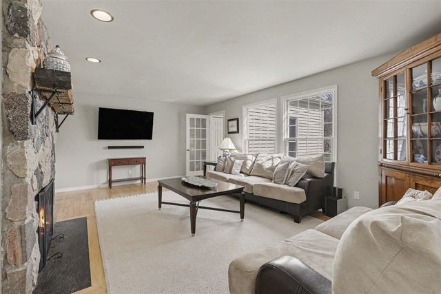 5589 Tanglewood Drive, Ann Arbor, MI 48105